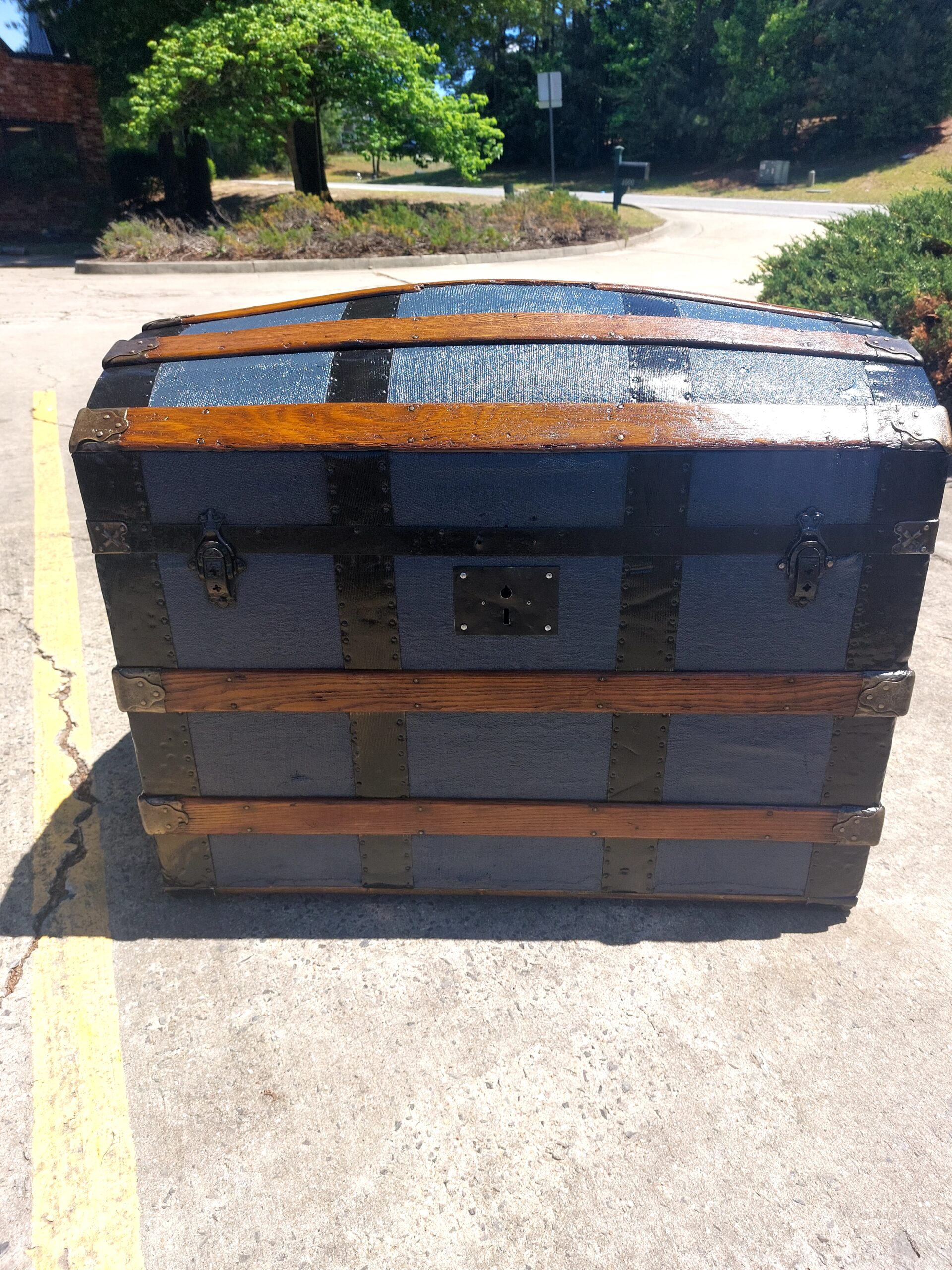 vintage streamer trunk